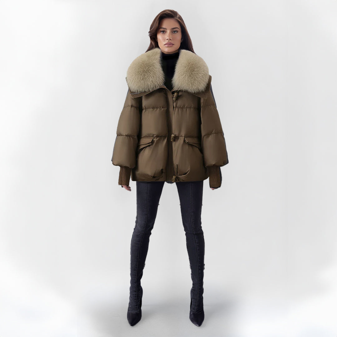 Clara™ – Die elegante Kunstfelljacke
