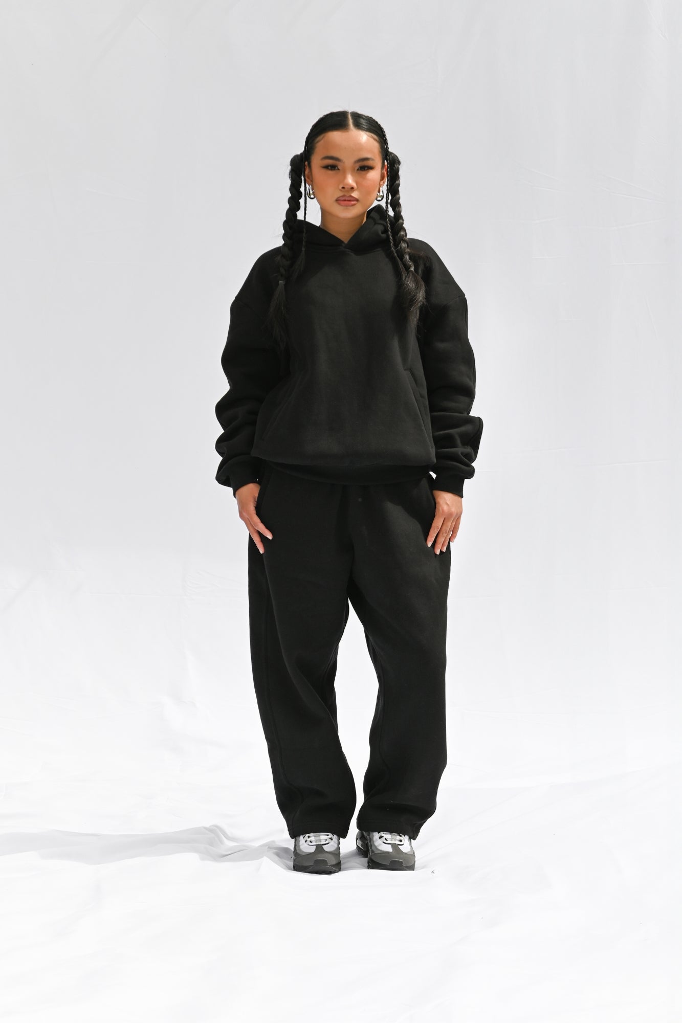 FEMMEHAUS Baggy Trackies