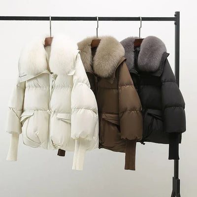 Clara™ – Die elegante Kunstfelljacke