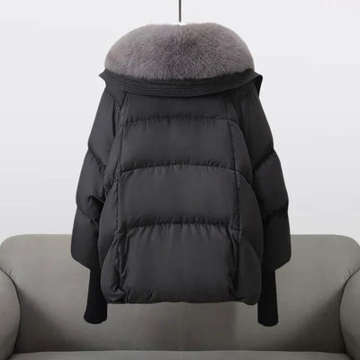Clara™ – Die elegante Kunstfelljacke