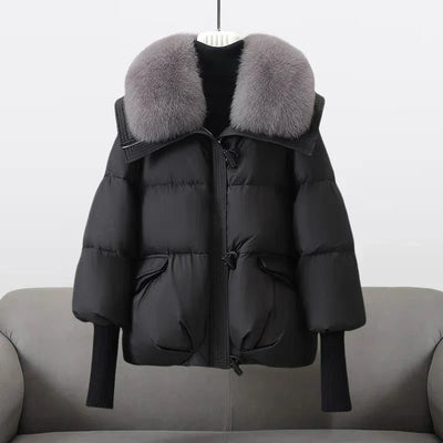 Clara™ – Die elegante Kunstfelljacke
