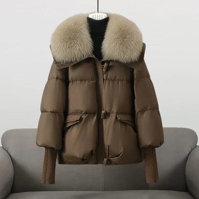 Clara™ – Die elegante Kunstfelljacke